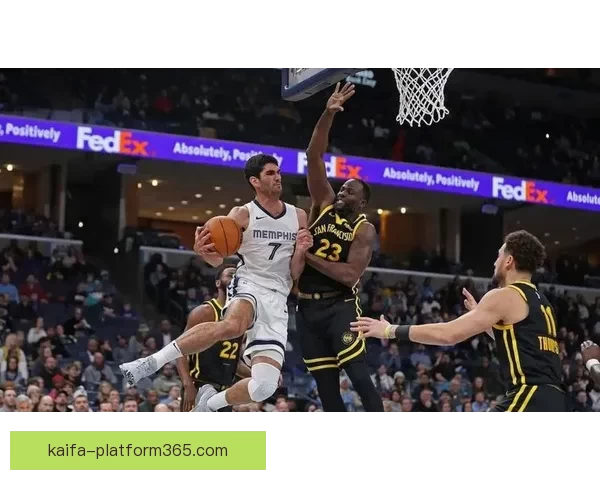 桑托斯31分领勇士逆转篮网 波杰姆斯基22+6+5梅尔顿14+9助胜